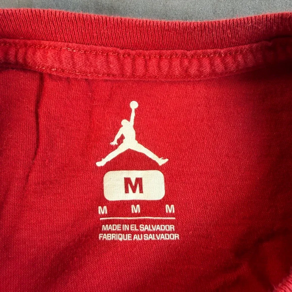 Jordan Mens Red Graphic T-Shirt Jumpman 23 Logo Short Sleeve Crew Neck Medium